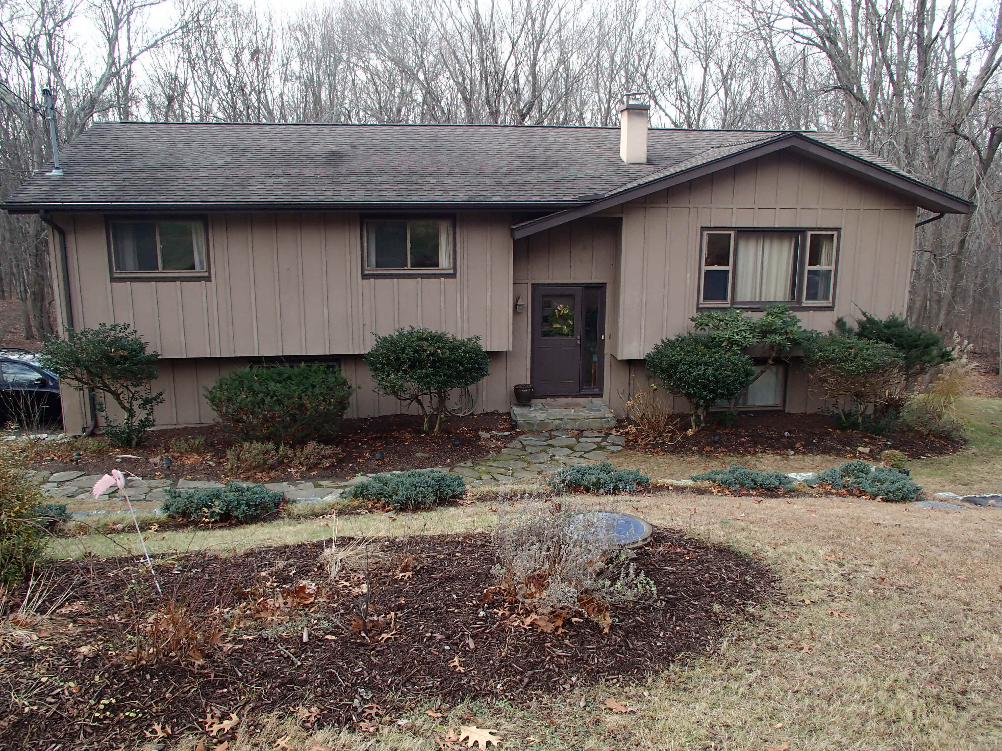 Building photograph for 52 BLUEBERRY HILL RD